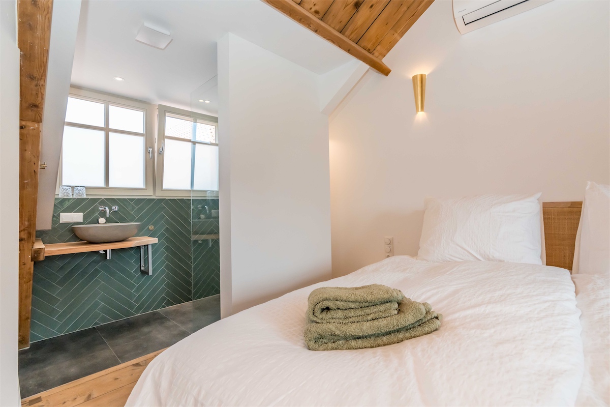 Slaapkamer met badkamer ensuite